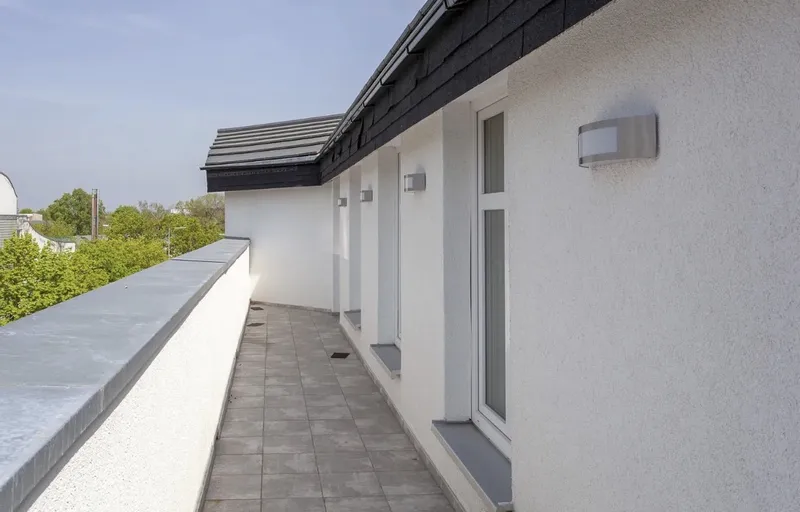 Schöne 2,5-Zimmer-Wohnung mit zwei großen Balkonen — photo 1